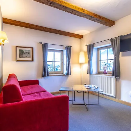 Inn Auwirt In Aurach *